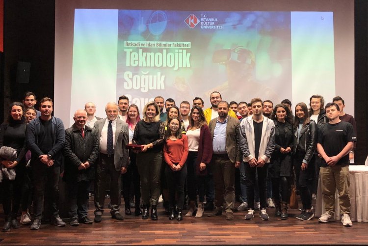 “Teknolojik Soğuk Savaş” Konferansı