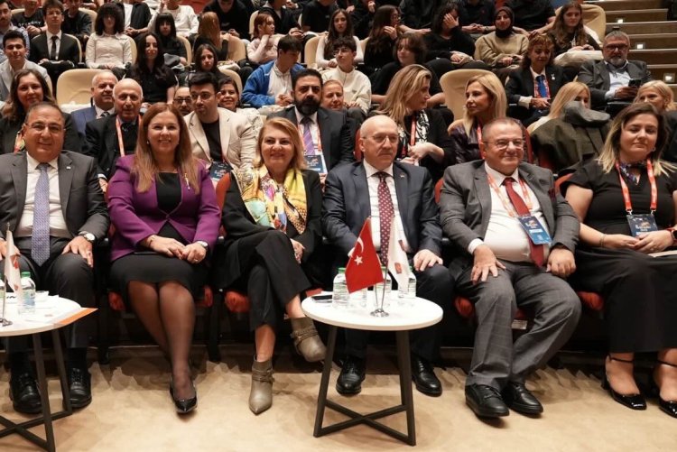 “II. Dış Ticaret Zirvesi: Sürdürülebilir Dış Ticaret Fazlası Veren Türkiye Vizyonu” 